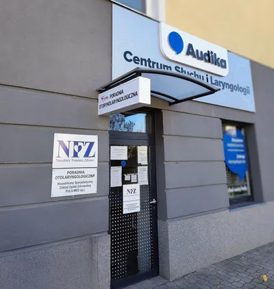 Wejście do filii Puls Med w EuroCentrum